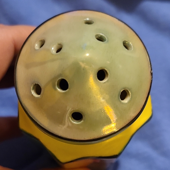 Vintage Lusterware Large 6" Shaker Art Deco Jadite Green Yellow Peach - Picture 6 of 7